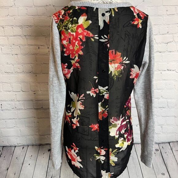 Madison Lilly Aziz Floral Back Panel Pullover Sweater - Picture 4 of 6